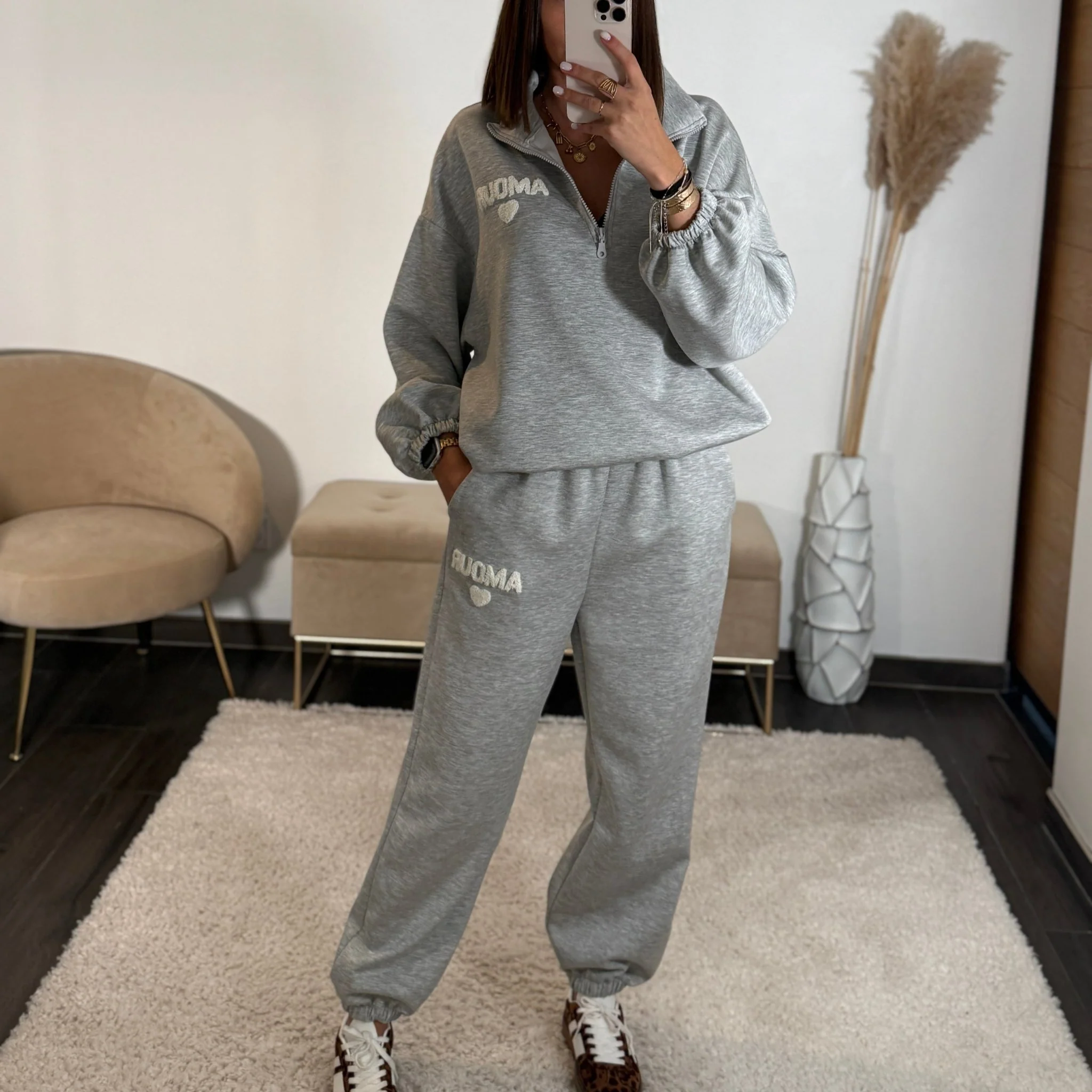 ENSEMBLE SURVETEMENT AMOUR GRIS - Image 5