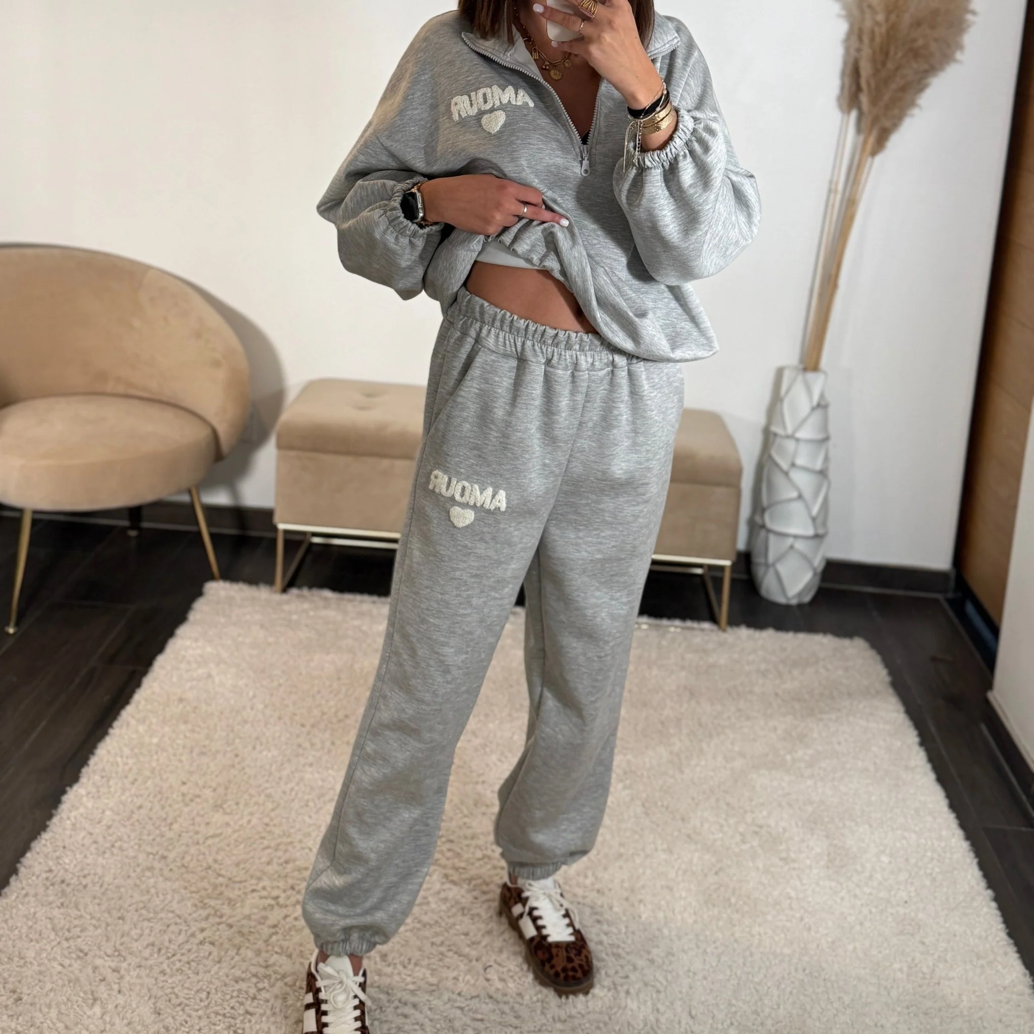 ENSEMBLE SURVETEMENT AMOUR GRIS - Image 6