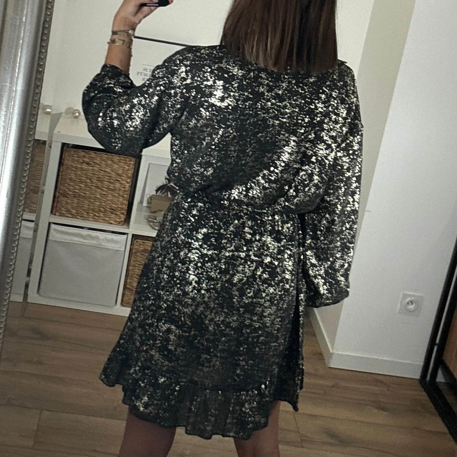 JUPE COURTE NOIRE ET DOREE MARTY - Image 4