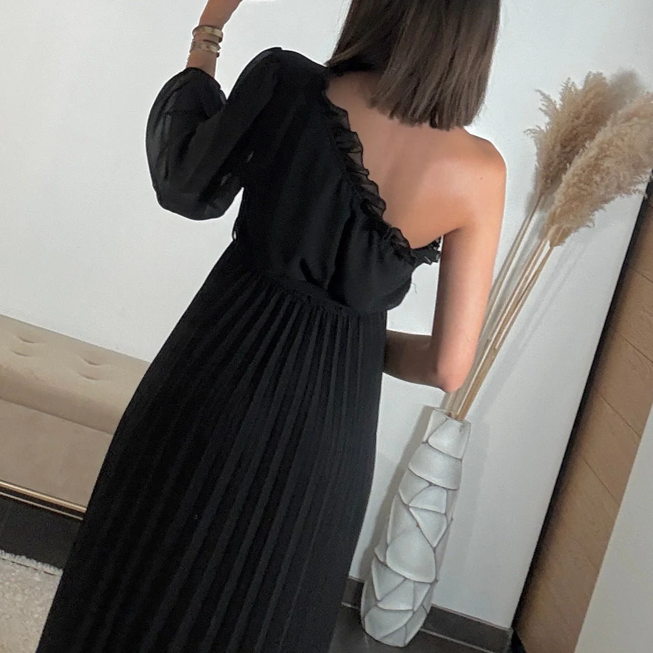 ROBE ASYMETRIQUE NOIRE PERRINE - Image 2