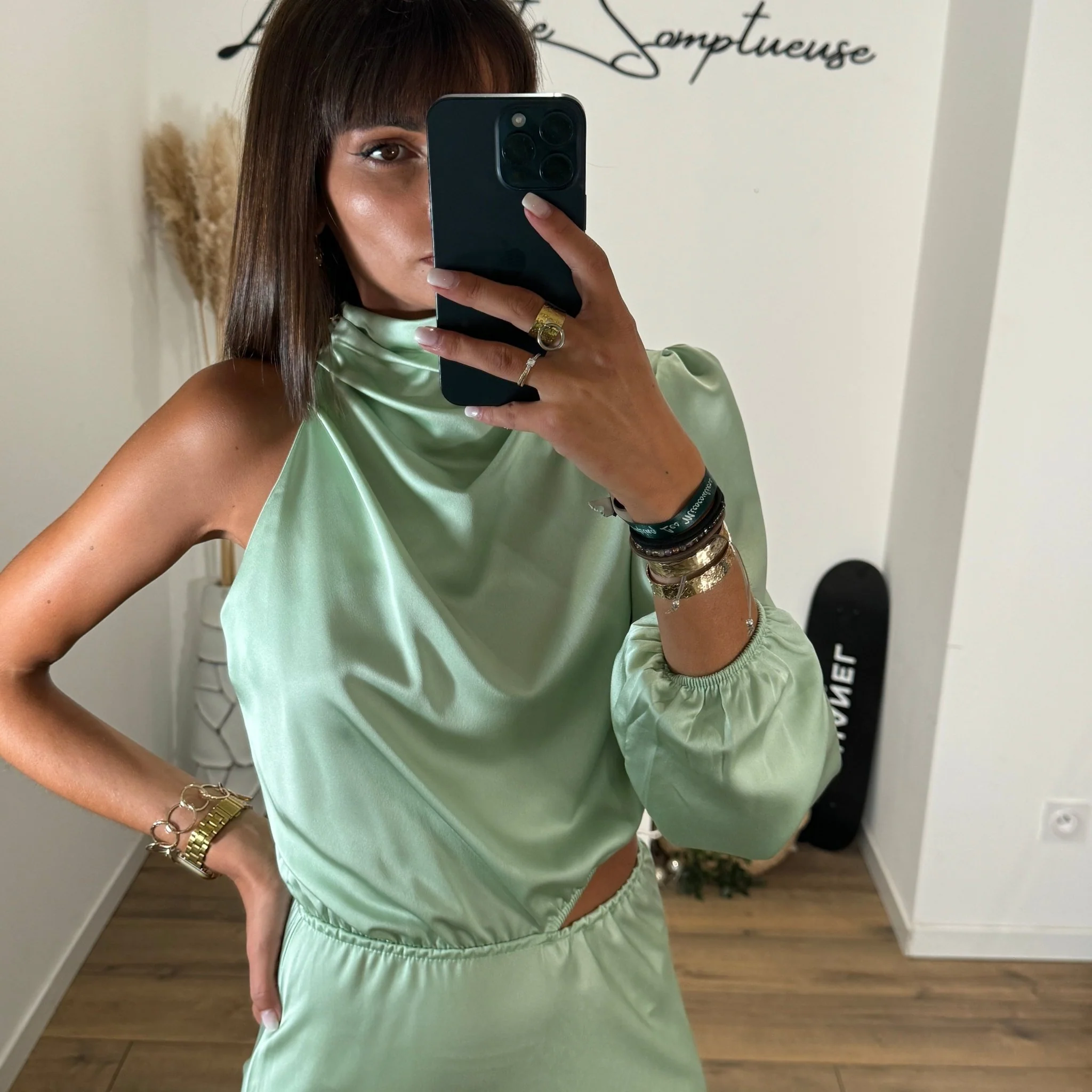 ROBE ASYMETRIQUE SATIN  VERT SAUGE LOLA - Image 2