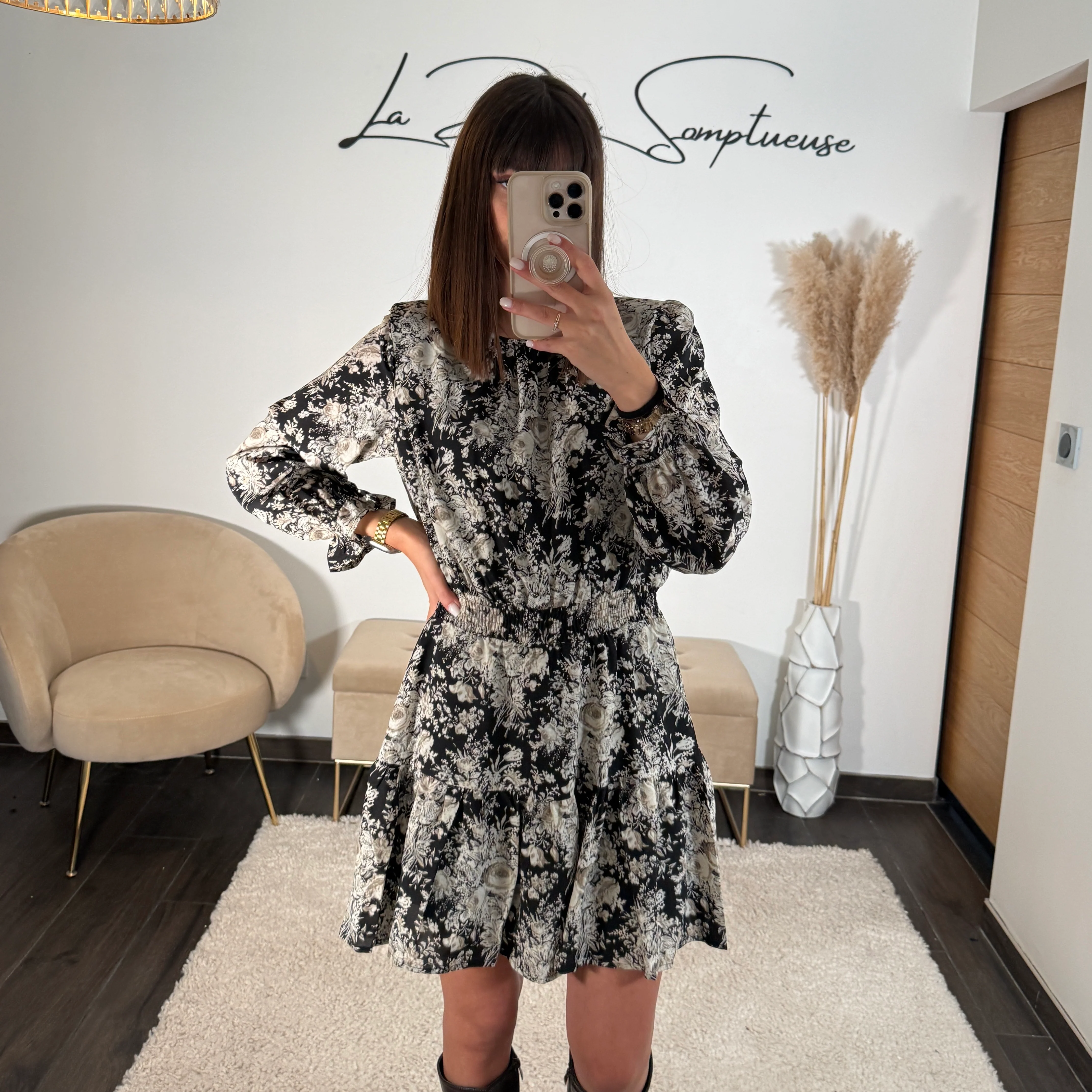 ROBE FLOWER NOIR ET BLANCHE SOFIA - Image 2