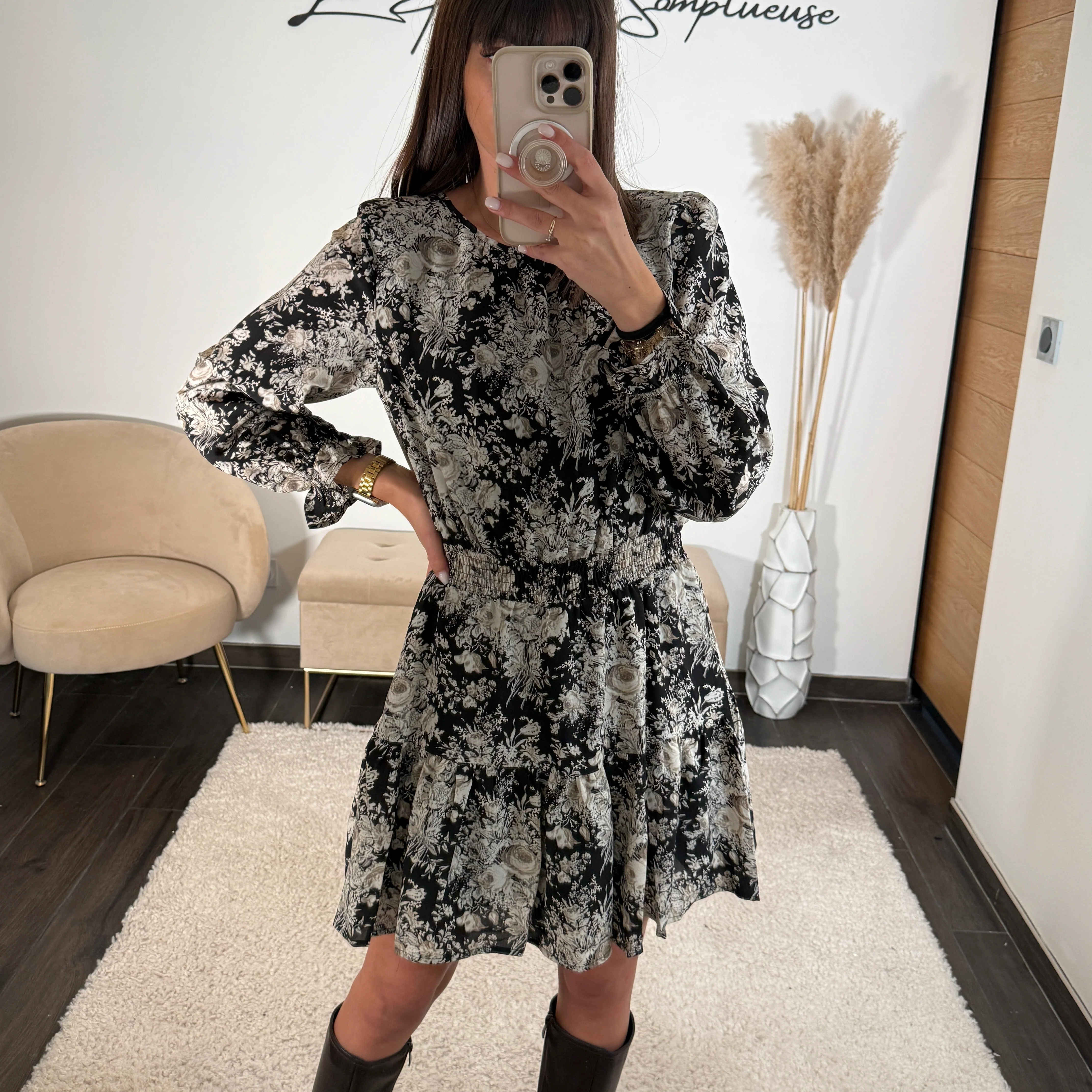 ROBE FLOWER NOIR ET BLANCHE SOFIA - Image 3