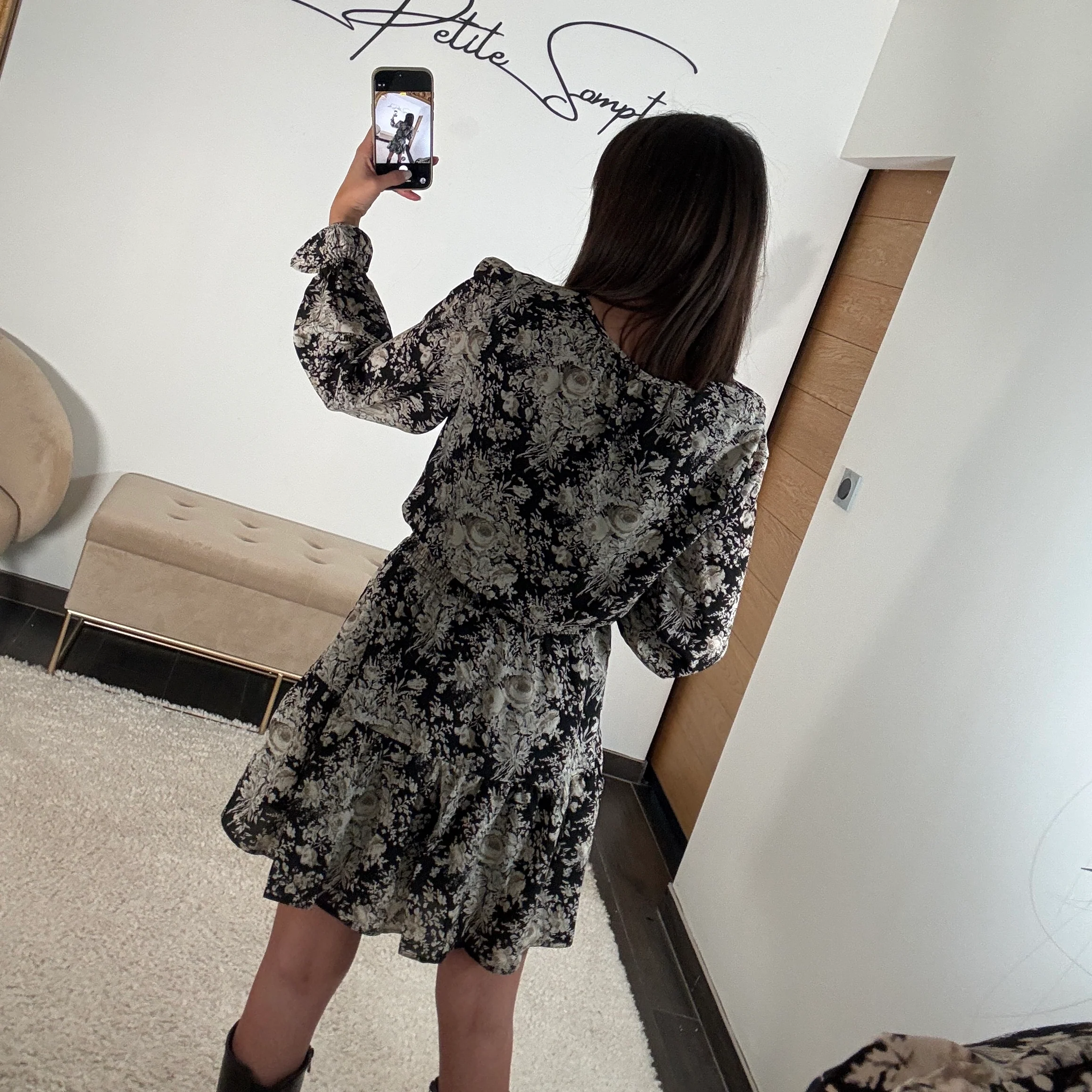 ROBE FLOWER NOIR ET BLANCHE SOFIA - Image 5