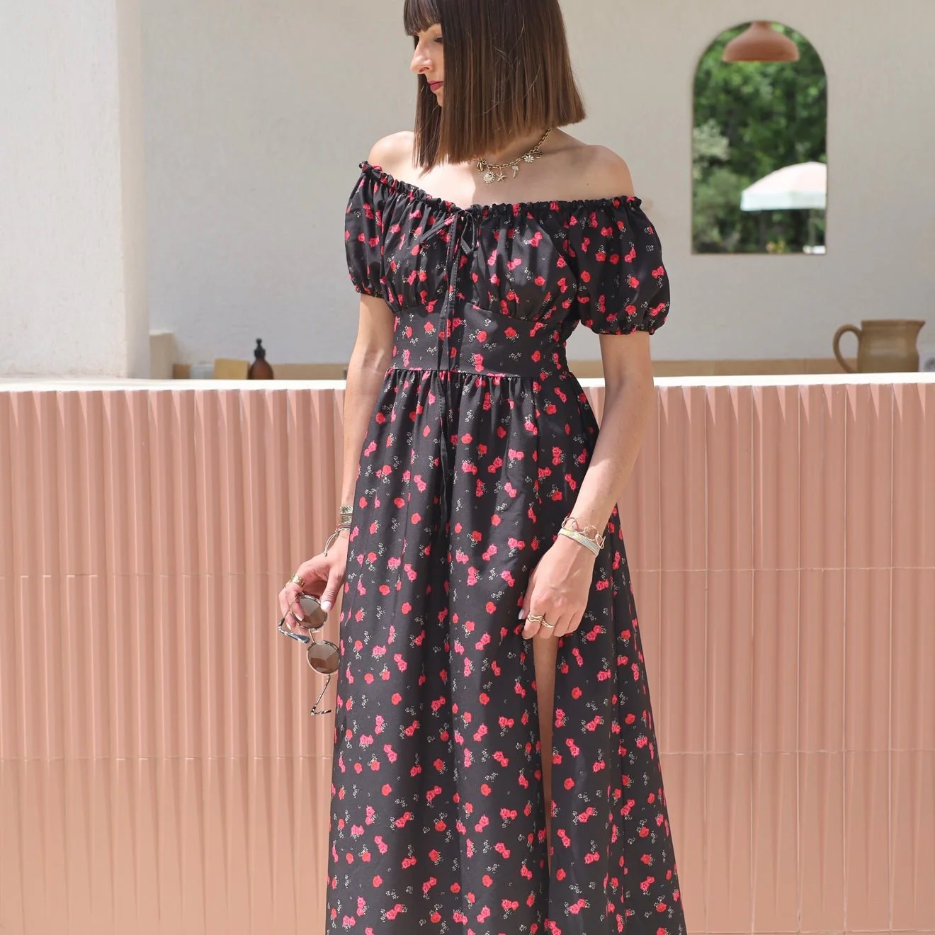 ROBE LONGUE NOIRE ET FLEURS ROUGES IRIA - Image 3