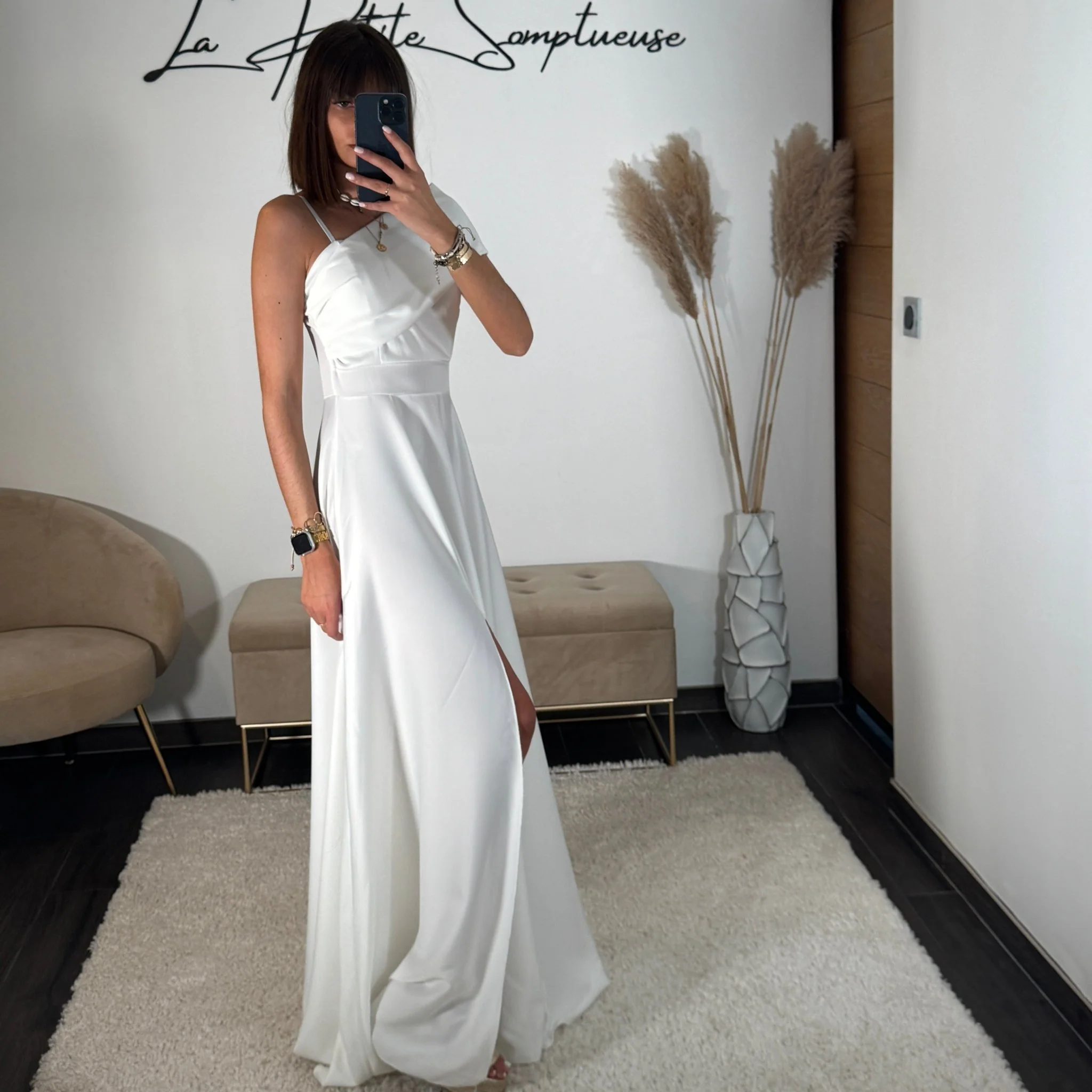 ROBE SATIN BLANCHE CLASSY - Image 2