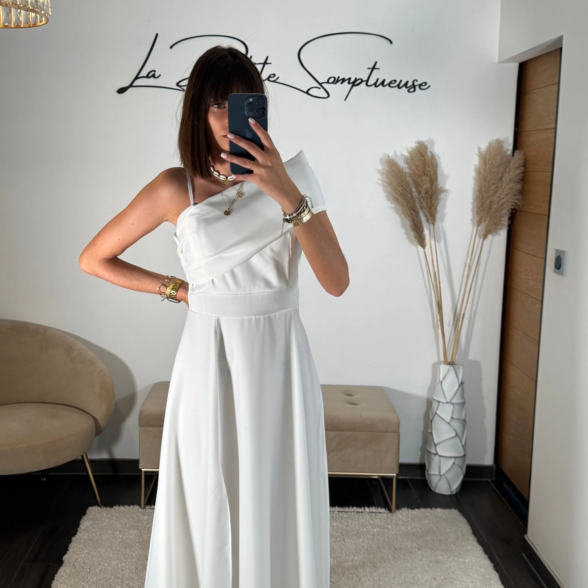 ROBE SATIN BLANCHE CLASSY - Image 3