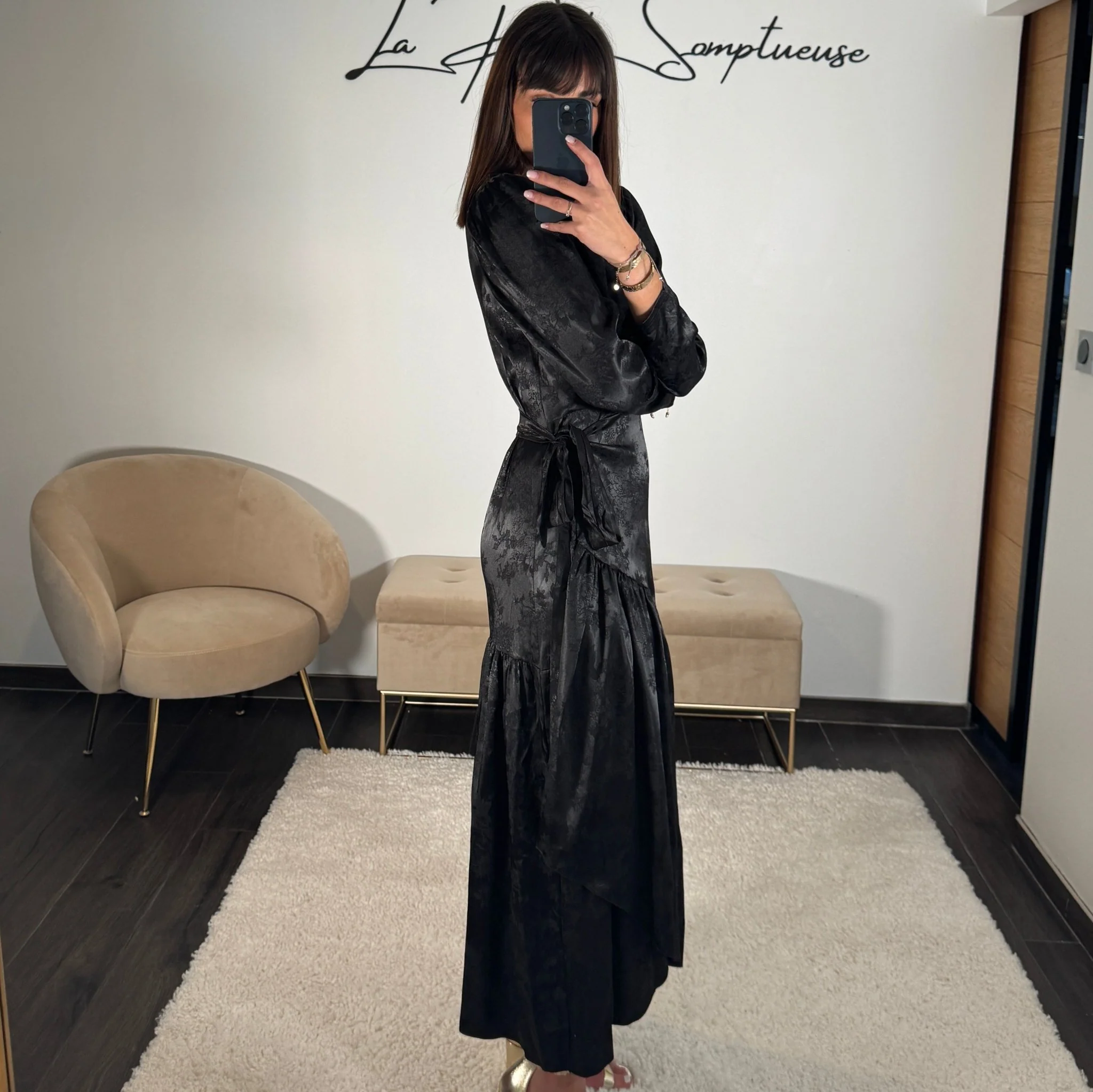 ROBE SATIN FLOWER NOIRE ZANYA - Image 3