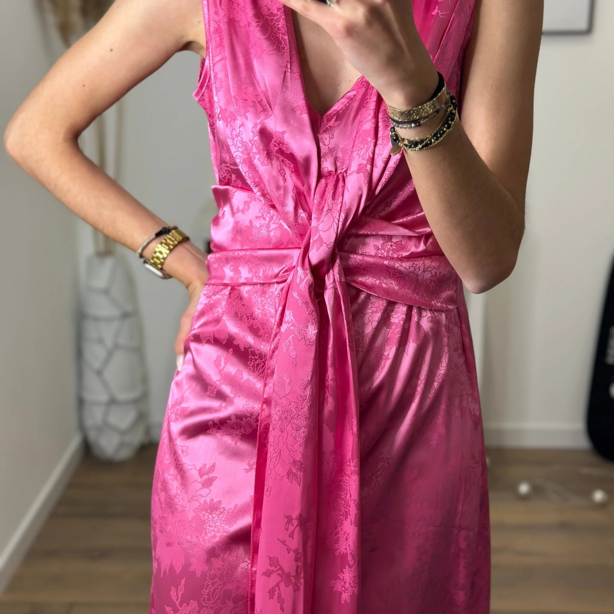 ROBE SATINÉE FUSHIA LOUISA - Image 4