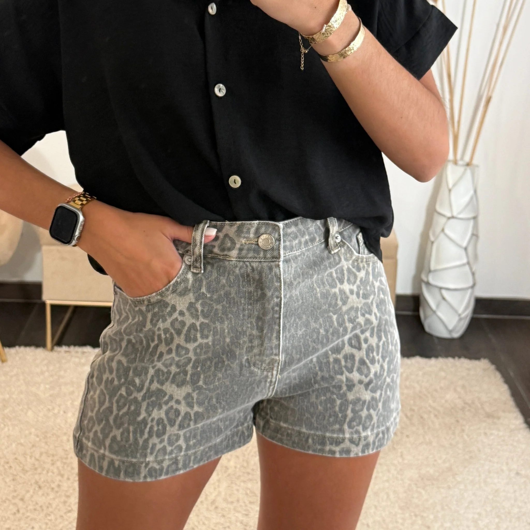 SHORT LEOPARD JEAN - Image 2