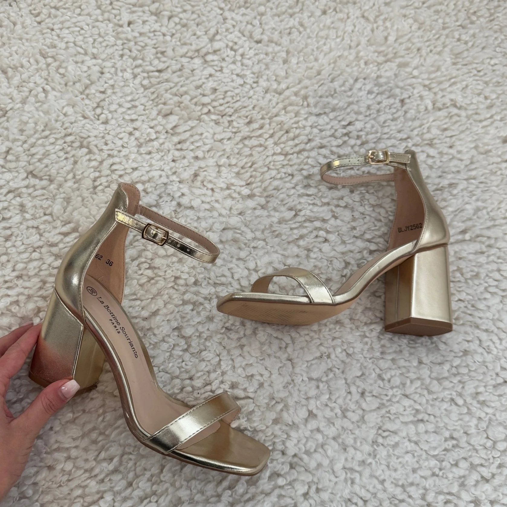 TALONS DORÉS NOHAM