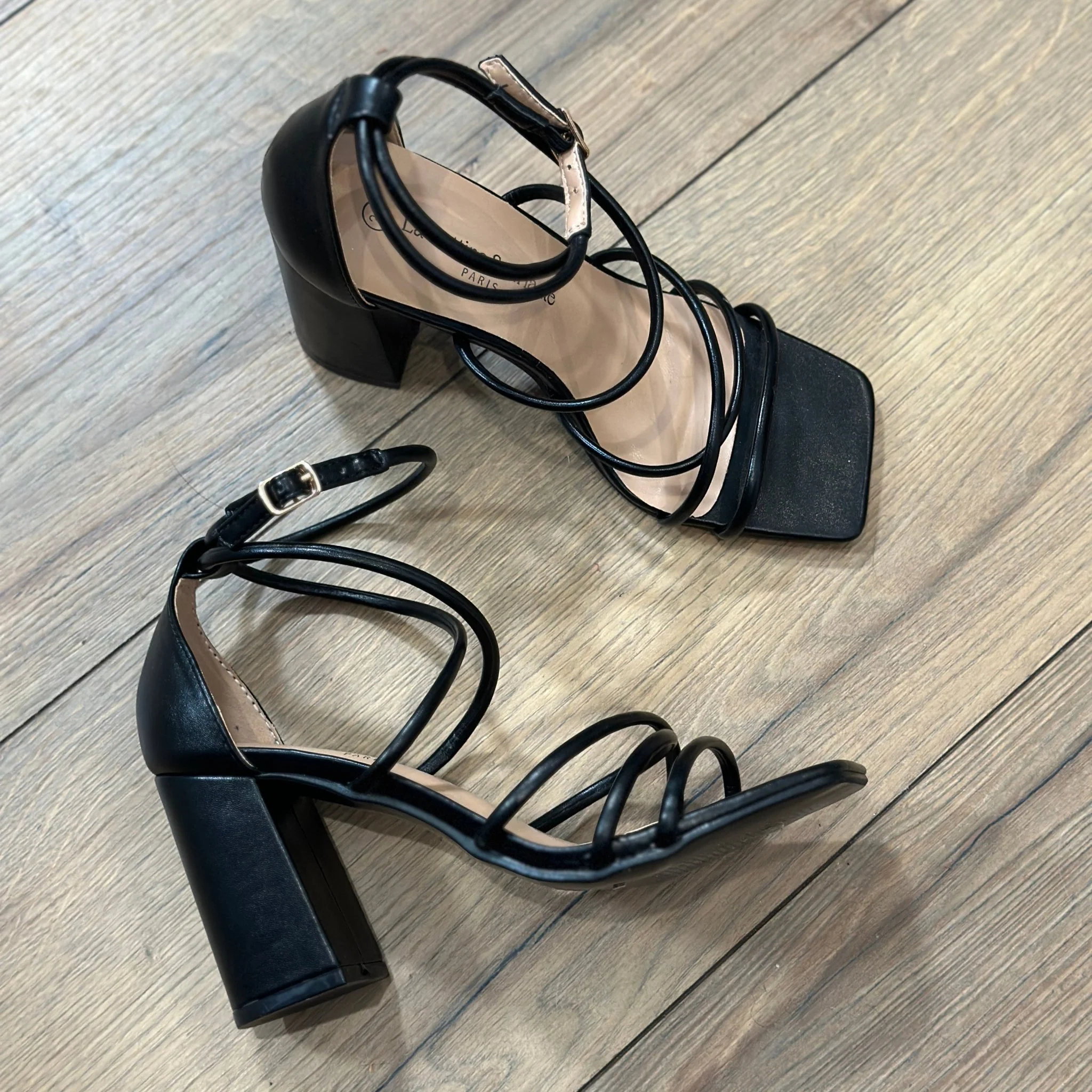 TALONS NOIRS JOYA